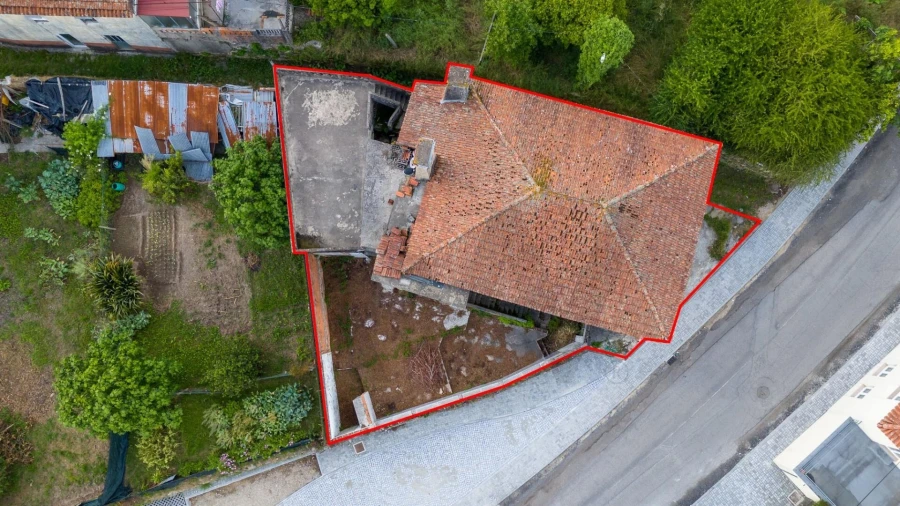 Moradia T4 para Venda em O. Azeméis, Riba-Ul, Ul, Macinhata Seixa, Madail Foto 55