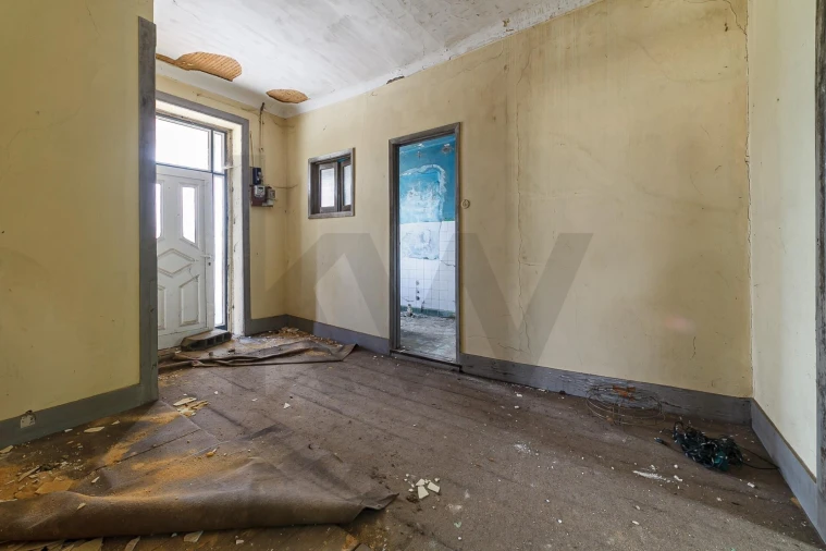 Moradia T4 para Venda em O. Azeméis, Riba-Ul, Ul, Macinhata Seixa, Madail Foto 45