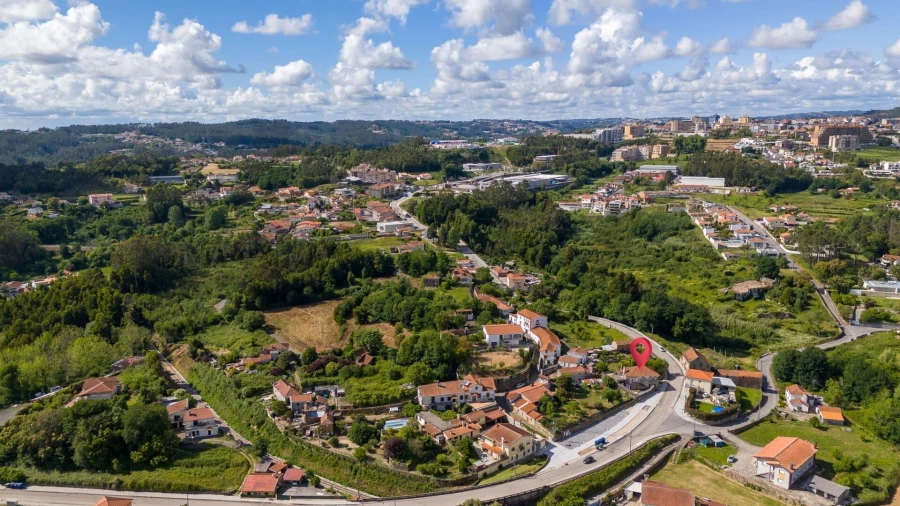 Moradia T4 para Venda em O. Azeméis, Riba-Ul, Ul, Macinhata Seixa, Madail Foto 59