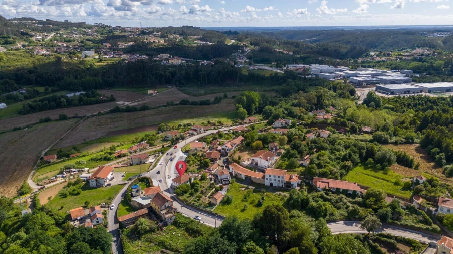 Moradia T4 para Venda em O. Azeméis, Riba-Ul, Ul, Macinhata Seixa, Madail Foto 57