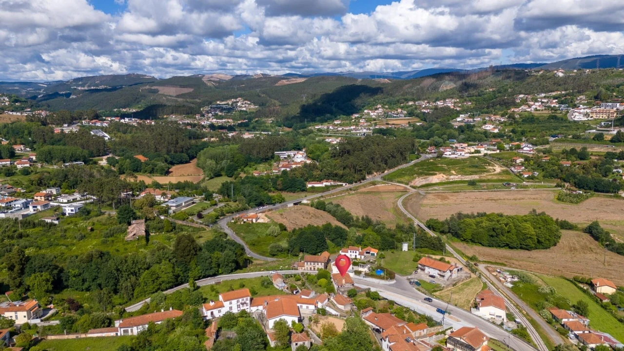 Moradia T4 para Venda em O. Azeméis, Riba-Ul, Ul, Macinhata Seixa, Madail Foto 58