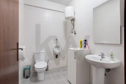 Loja para Arrendamento em Lumiar