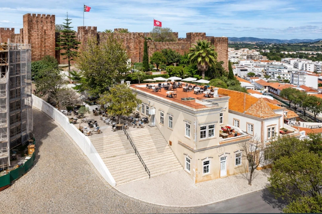 Negócio para Venda em Silves Foto 1