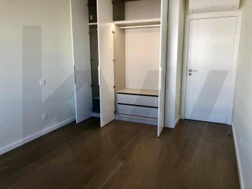 Apartamento T3 para Venda em Carcavelos e Parede