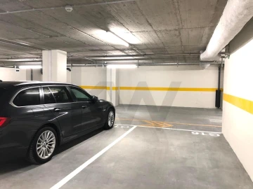 Apartamento T3 para Venda em Carcavelos e Parede