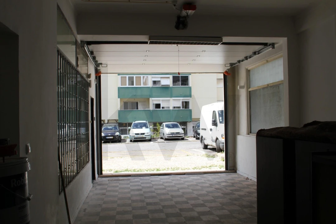 Loja para Venda em Alfragide Foto 3