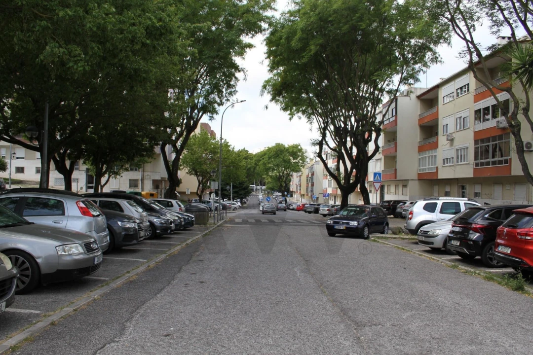 Loja para Venda em Alfragide Foto 6