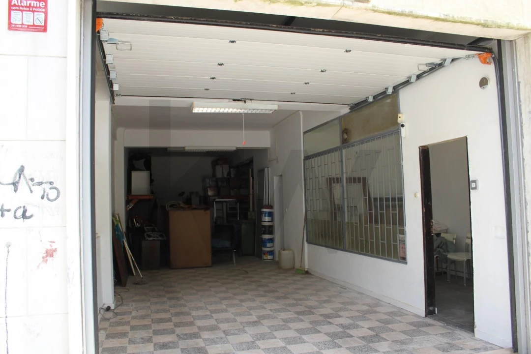 Loja para Venda em Alfragide Foto 1