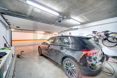 Moradia T4 para Venda em Carcavelos e Parede