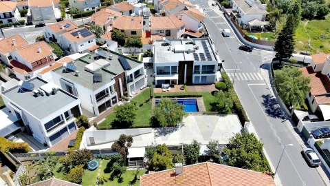 Moradia T4 para Venda em Carcavelos e Parede