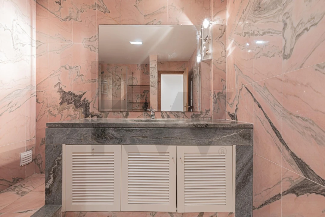 Moradia T5 para Arrendamento em Alcabideche Foto 21