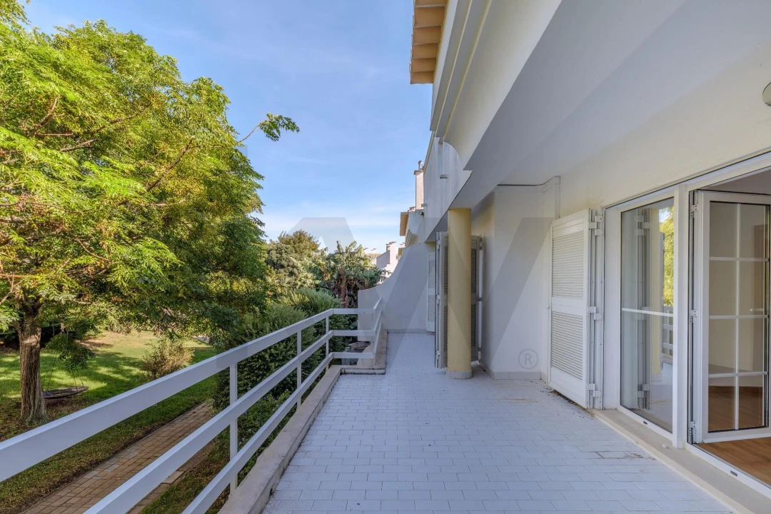 Moradia T5 para Arrendamento em Alcabideche Foto 14