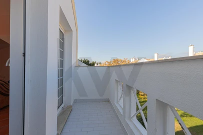 Moradia T5 para Arrendamento em Alcabideche