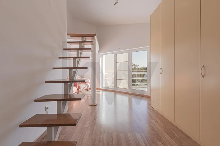 Moradia T5 para Arrendamento em Alcabideche Foto 14