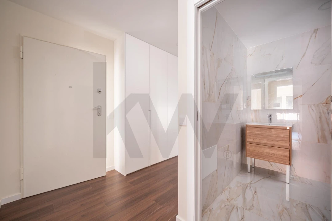 Apartamento T2 para Venda em Buarcos Foto 14