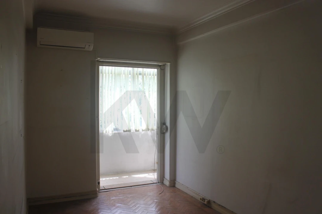 Apartamento T1 para Venda em Campo de Ourique Foto 8