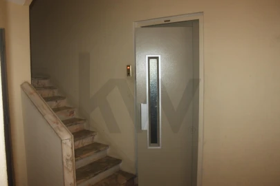 Apartamento T1 para Venda em Campo de Ourique