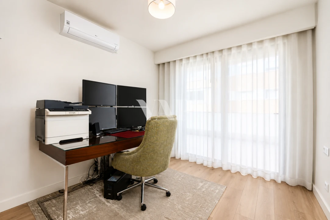 Apartamento T3 para Venda em Quarteira Foto 12