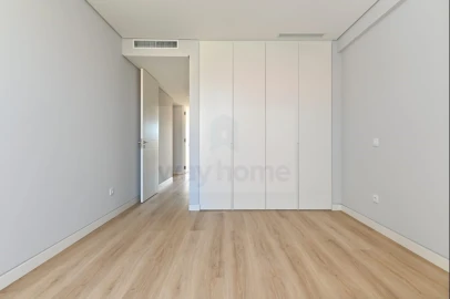 Apartamento T3 para Venda em Carcavelos e Parede
