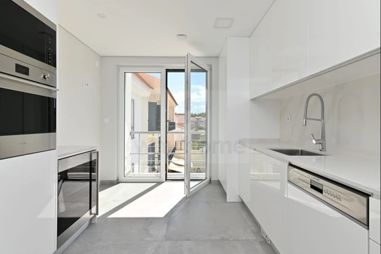 Apartamento T3 para Venda em Carcavelos e Parede Foto 8