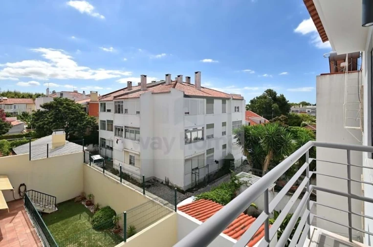 Apartamento T3 para Venda em Carcavelos e Parede Foto 2