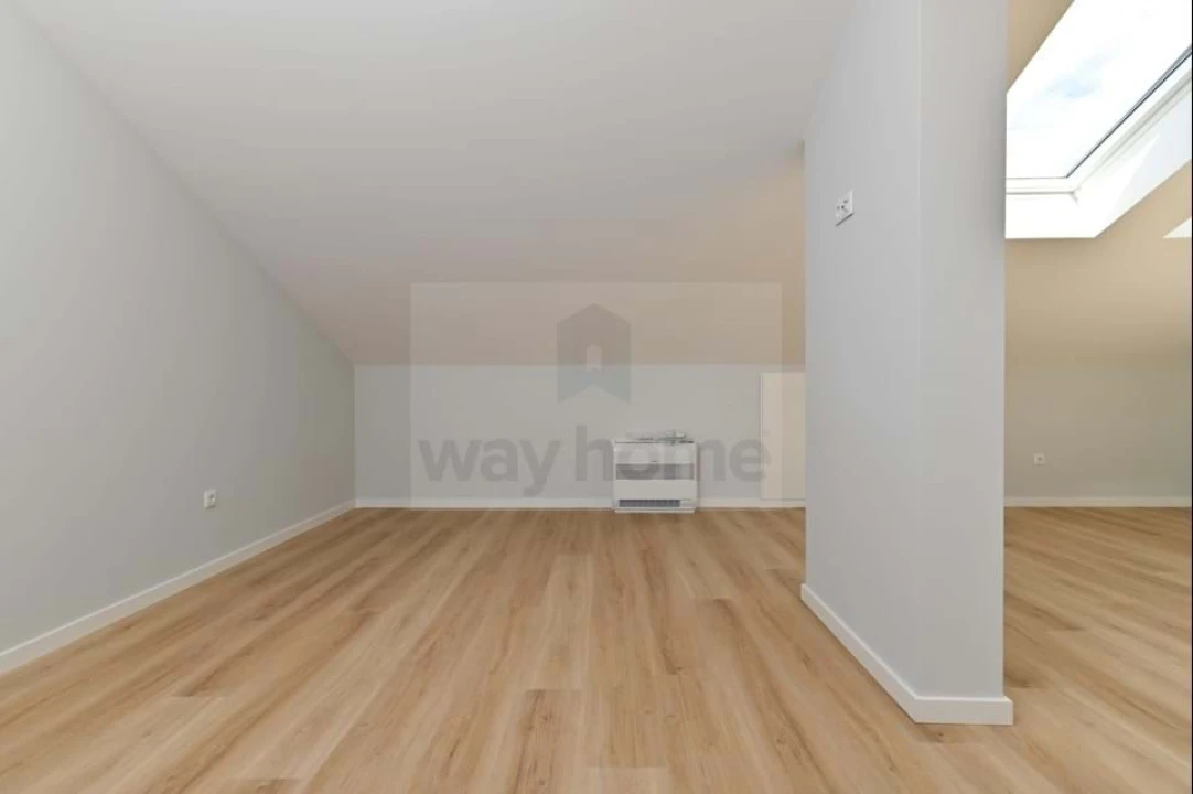 Apartamento T3 para Venda em Carcavelos e Parede Foto 20