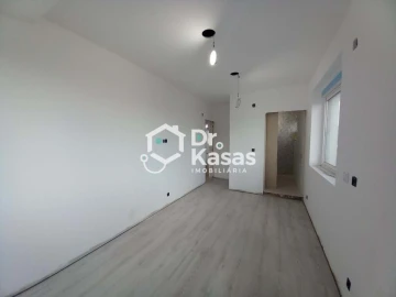 Apartamento T4 para Venda em Laranjeiro e Feijó