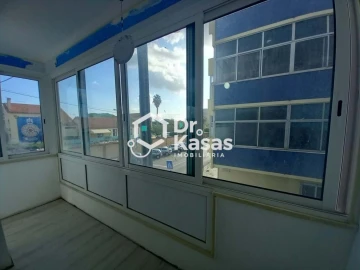 Apartamento T4 para Venda em Laranjeiro e Feijó