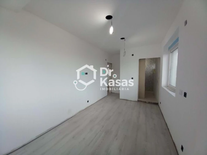 Apartamento T4 para Venda em Laranjeiro e Feijó Foto 31