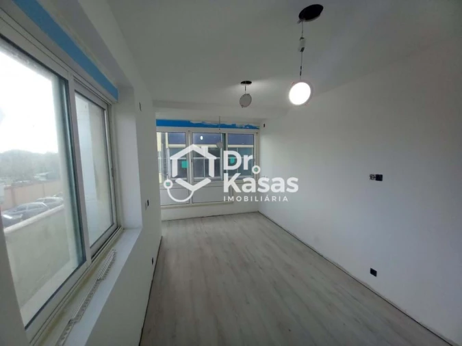 Apartamento T4 para Venda em Laranjeiro e Feijó Foto 33