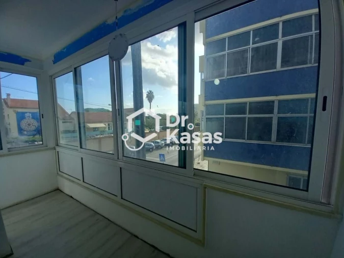 Apartamento T4 para Venda em Laranjeiro e Feijó Foto 30