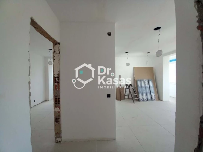 Apartamento T4 para Venda em Laranjeiro e Feijó Foto 10