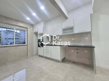 Apartamento T2 para Venda em Almada, Cova da Piedade, Pragal e Cacilhas