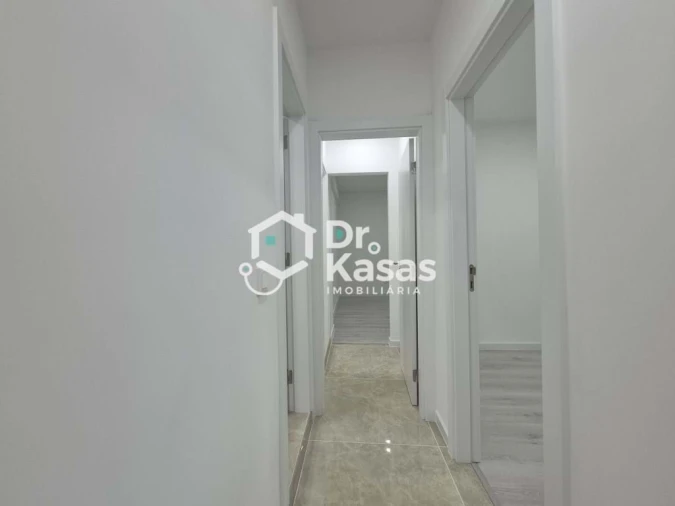 Apartamento T2 para Venda em Almada, Cova da Piedade, Pragal e Cacilhas Foto 9