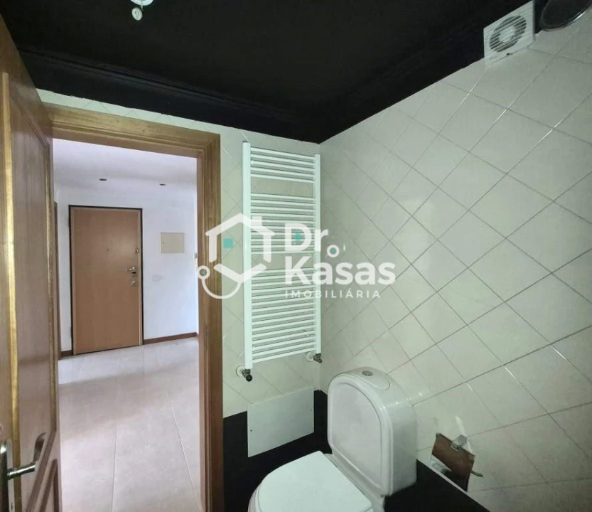 Apartamento T2 para Venda em Laranjeiro e Feijó Foto 10