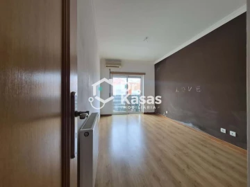 Apartamento T2 para Venda em Laranjeiro e Feijó