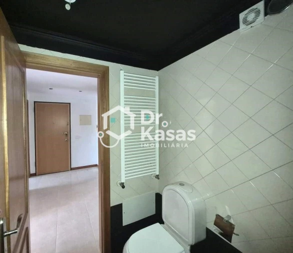 Apartamento T2 para Venda em Laranjeiro e Feijó Foto 10