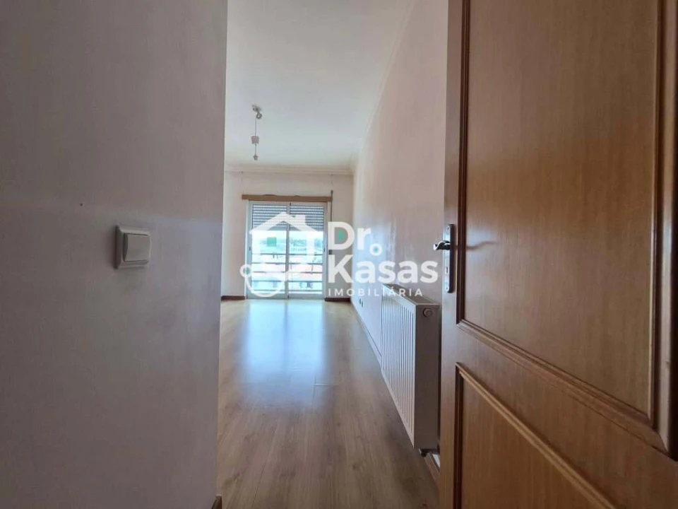 Apartamento T2 para Venda em Laranjeiro e Feijó Foto 6