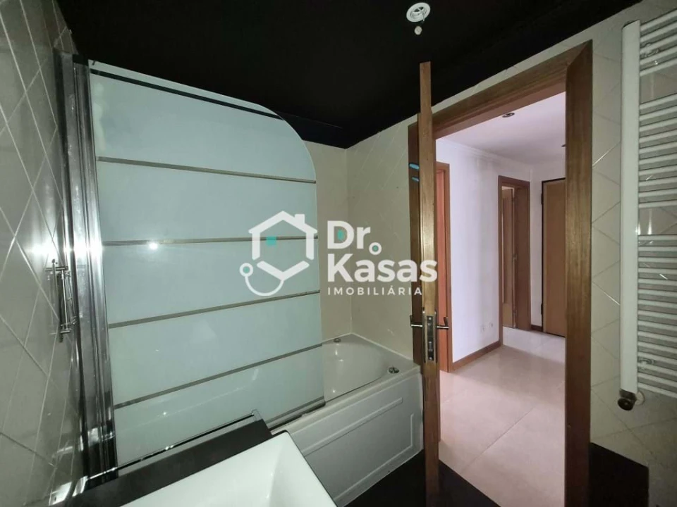 Apartamento T2 para Venda em Laranjeiro e Feijó Foto 8