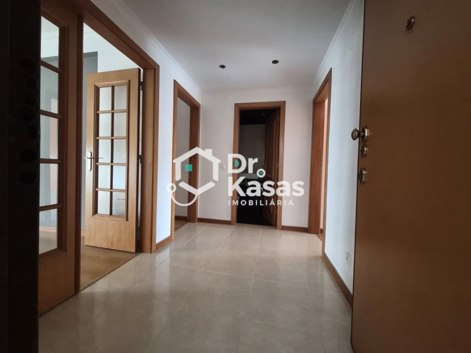 Apartamento T2 para Venda em Laranjeiro e Feijó Foto 5