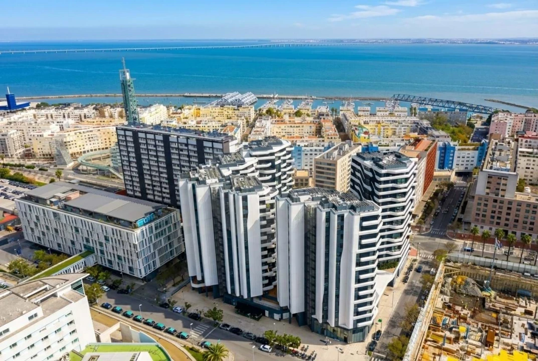 Apartamento T2 para Venda em Parque das Nações Foto 25