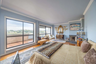 Apartamento T5 para Venda em Campanhã