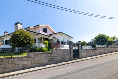 Moradia T5 para Venda em Gondomar (São Cosme), Valbom e Jovim