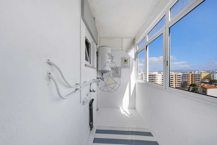 Apartamento T1 para Venda em Portimão Foto 9