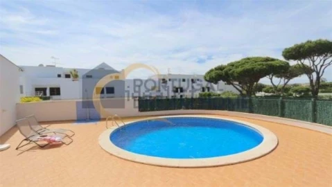 Moradia T5 para Venda em Quarteira