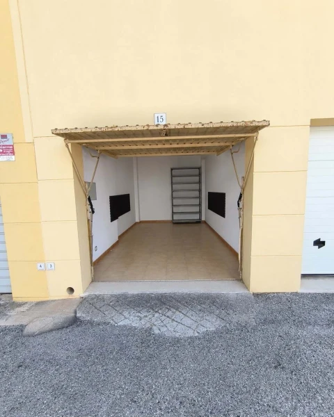Garagem para Venda em Tavira (Santa Maria e Santiago)