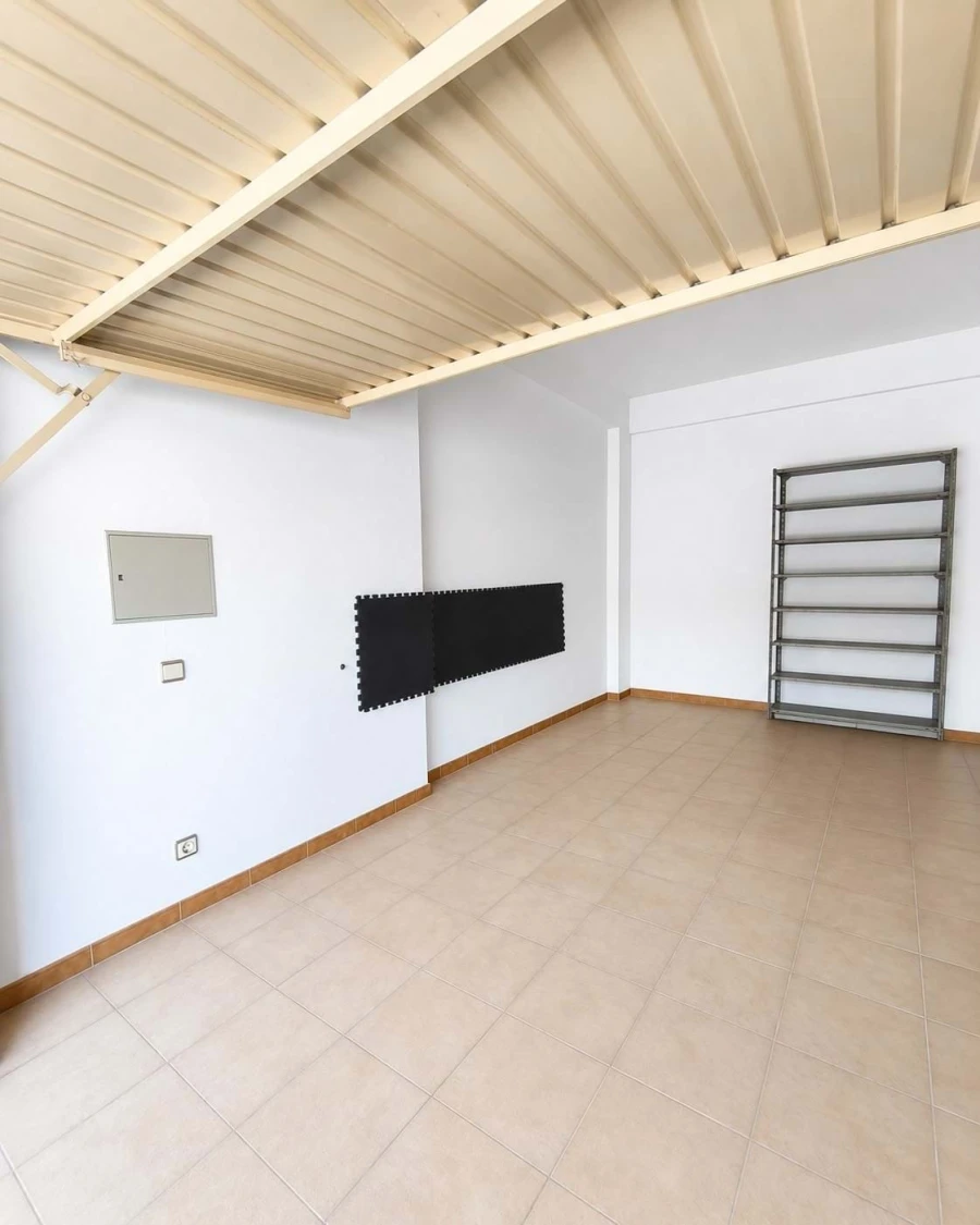 Garagem para Venda em Tavira (Santa Maria e Santiago) Foto 5