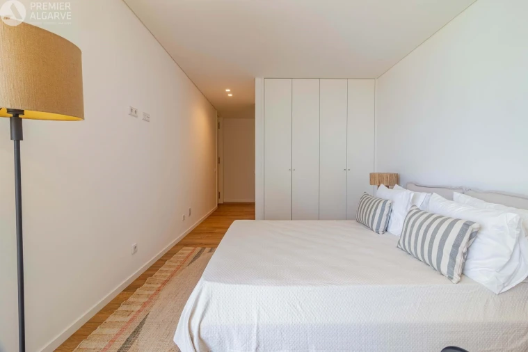 Apartamento T2 para Venda em Olhão Foto 19