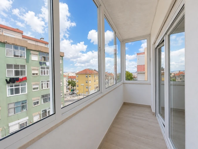 Apartamento T2 para Venda em Águas Livres Foto 3