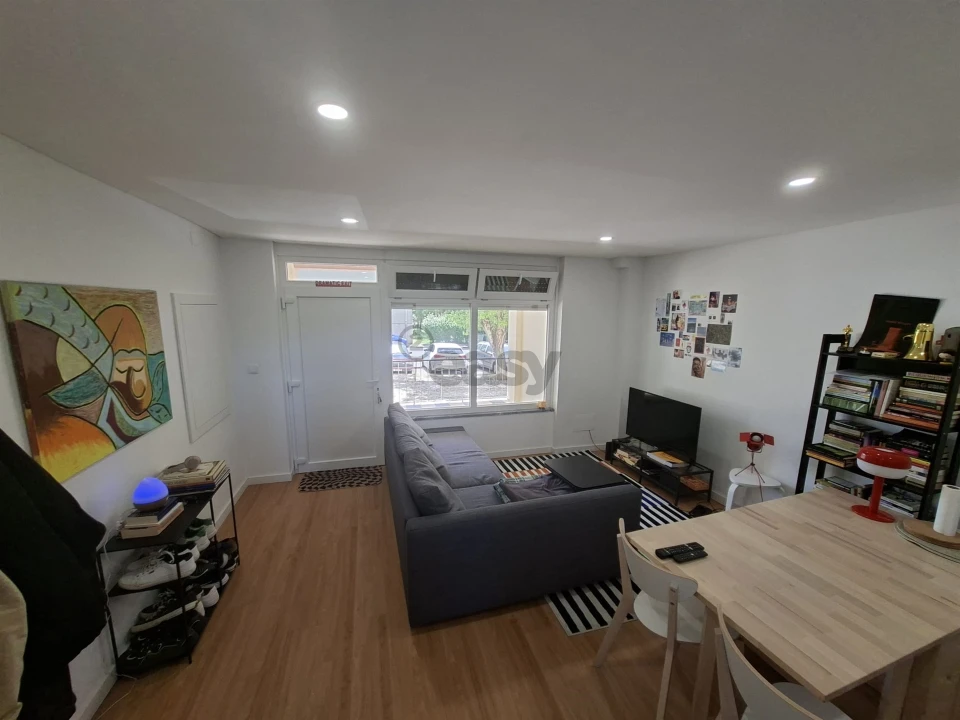 Apartamento T1 para Venda em Queluz e Belas Foto 7